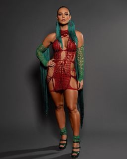 Paolla Oliveira feet photo thumbnail