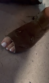 Klaudia Halejcio feet photo thumbnail