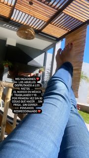 Laura González feet photo thumbnail