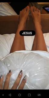 Anitta feet photo thumbnail