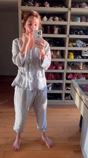 Tania Rincón feet photo thumbnail
