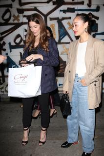 Ashley Greene feet photo thumbnail