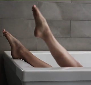 Danica Patrick feet photo thumbnail