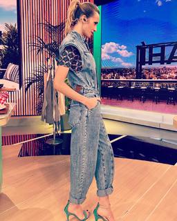 Julieta Prandi feet photo thumbnail