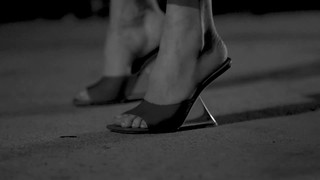 Kate Hudson feet photo thumbnail