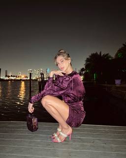 Seyma Subasi feet photo thumbnail