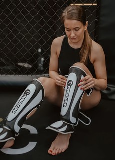 Karolina Kowalkiewicz feet photo thumbnail