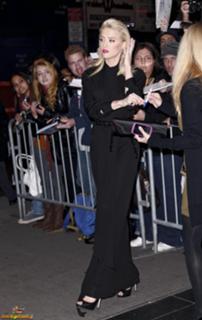 Amber Heard feet photo thumbnail