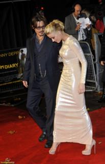 Amber Heard feet photo thumbnail
