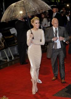 Amber Heard feet photo thumbnail