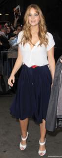 Jennifer Lawrence feet photo thumbnail