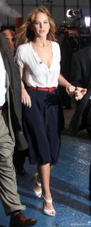 Jennifer Lawrence feet photo thumbnail