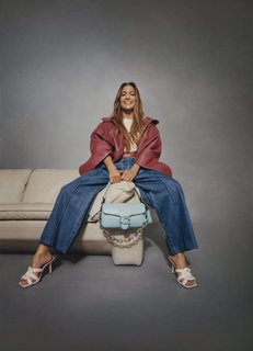 Jennifer Lopez feet photo thumbnail
