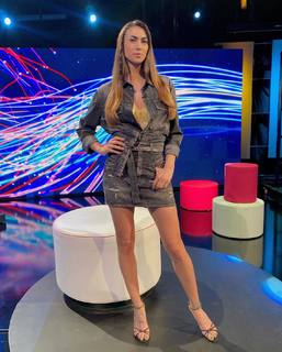 Melissa Satta feet photo thumbnail
