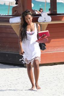 Angela Simmons feet photo thumbnail