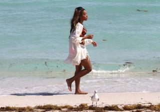 Angela Simmons feet photo thumbnail