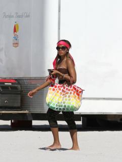 Angela Simmons feet photo thumbnail