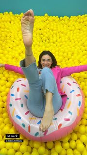 Melita Toniolo feet photo thumbnail