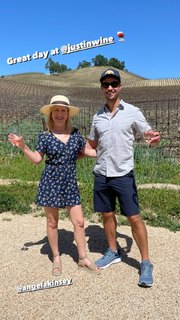 Angela Kinsey feet photo thumbnail