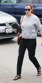 Jennifer Garner feet photo thumbnail