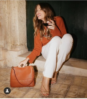 Alessia Marcuzzi feet photo thumbnail