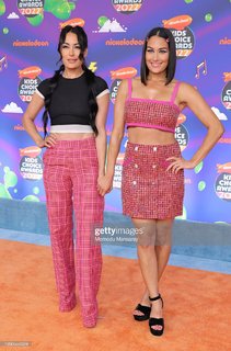 Nikki Garcia feet photo thumbnail