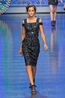 Izabel Goulart feet photo thumbnail