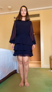 Hina Khan feet photo thumbnail