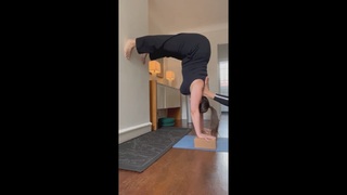 Ashley Graham feet photo thumbnail