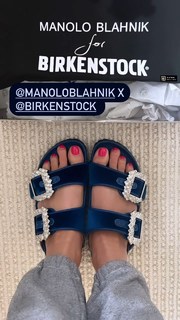 Reese Witherspoon feet photo thumbnail