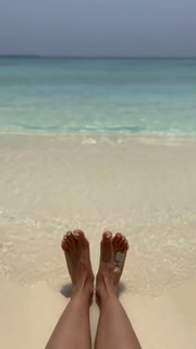 Alia Bhatt feet photo thumbnail