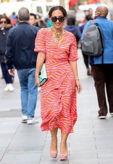 Myleene Klass feet photo thumbnail