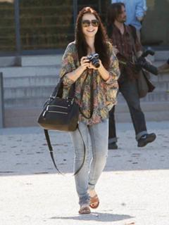 Lily Collins feet photo thumbnail