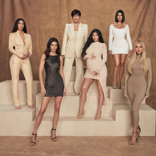Kylie Jenner feet photo thumbnail