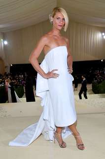 Claire Danes feet photo thumbnail