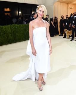 Claire Danes feet photo thumbnail