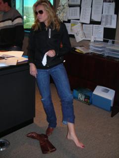 Chelsea Handler feet photo thumbnail