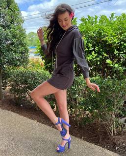 Rachel Pizzolato feet photo thumbnail