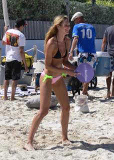 Candice Swanepoel feet photo thumbnail