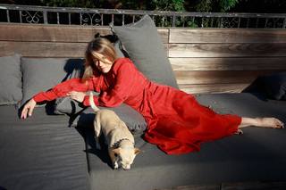 Alicia Silverstone feet photo thumbnail