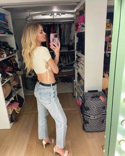 Chiara Ferragni feet photo thumbnail