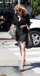 Amber Heard feet photo thumbnail