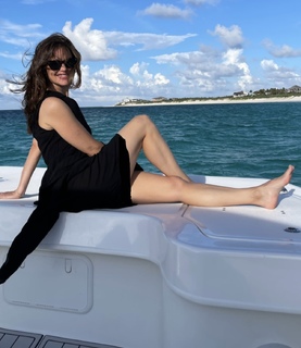 Jennifer Garner feet photo thumbnail