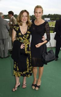Gillian Anderson feet photo thumbnail