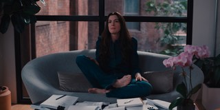 Anne Hathaway feet photo thumbnail