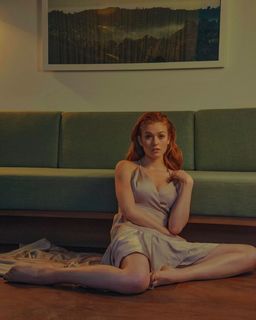 Katherine McNamara feet photo thumbnail