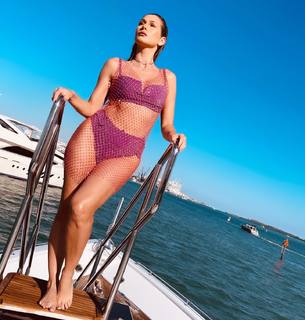Lívia Andrade feet photo thumbnail
