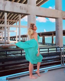 Lívia Andrade feet photo thumbnail
