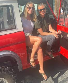 Ali Larter feet photo thumbnail