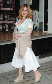Gillian Anderson feet photo thumbnail